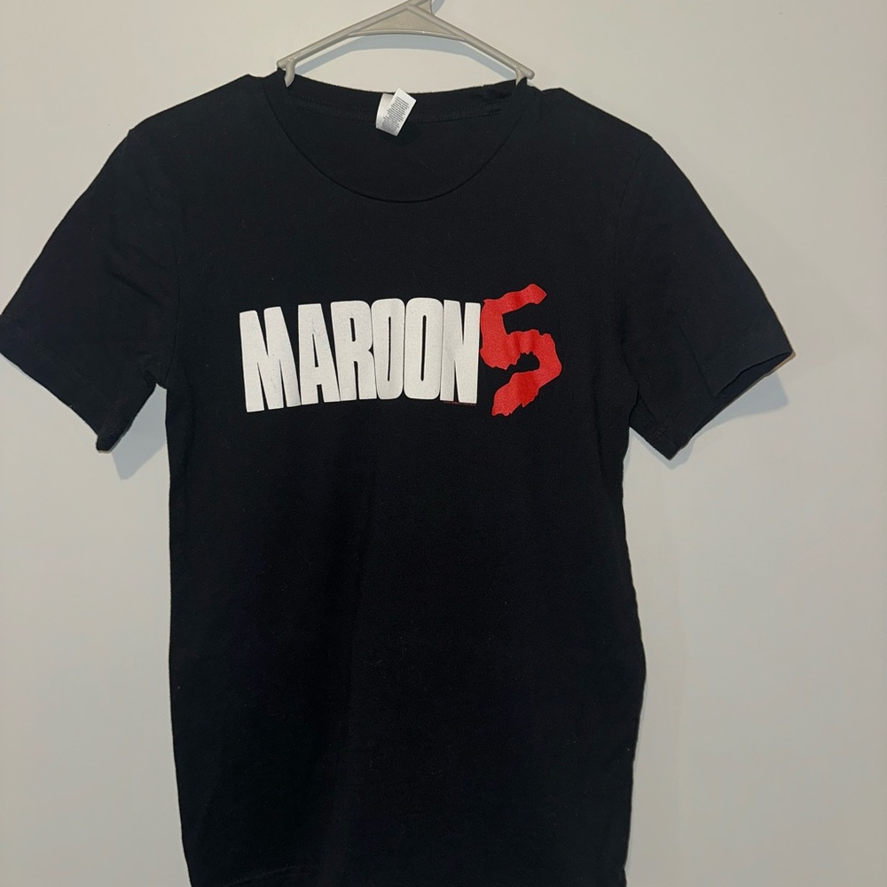 Maroon 5 Red Pill Blues Tour T-Shirt Size Small Black USA Los Angeles Apparel